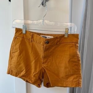 Excellent Condition Everday Size 0 Old Navy Shorts in Mustard/Orangish/BROWN